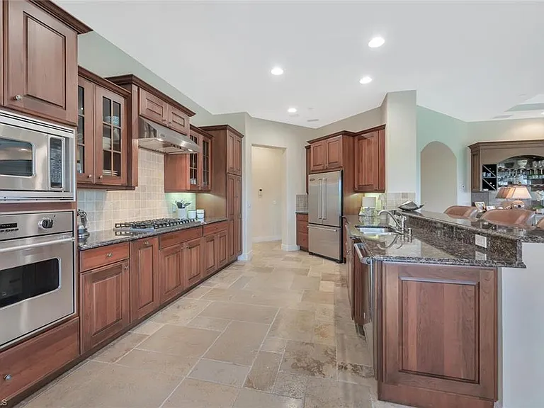 2543 Marquesa Royale Ln #Penthouse 301 — Photo 21