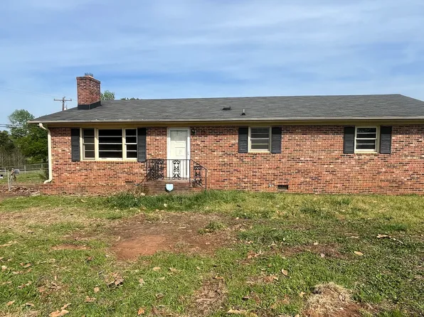 113 Cavins Rd, Woodruff, SC 29388