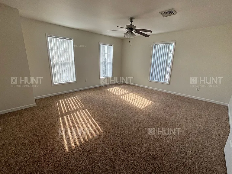 146 Barrett Dr — Photo 10