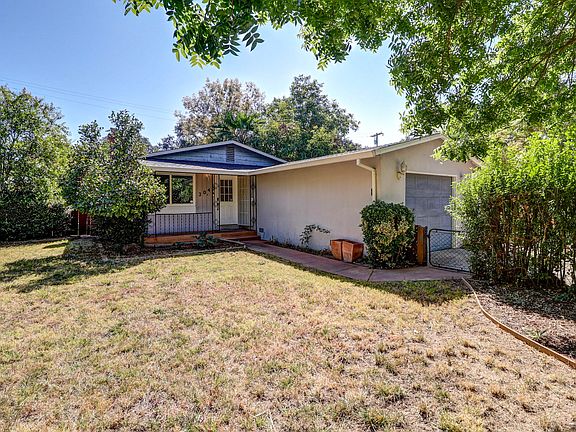 2nd image of 3040 Sharon Ave