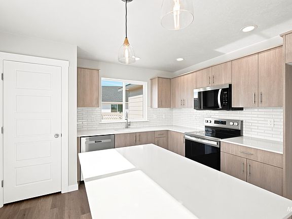 4th image of 2421 W Baelish Ct