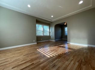 500 1/2 S Orchard Dr, Burbank, CA 91506