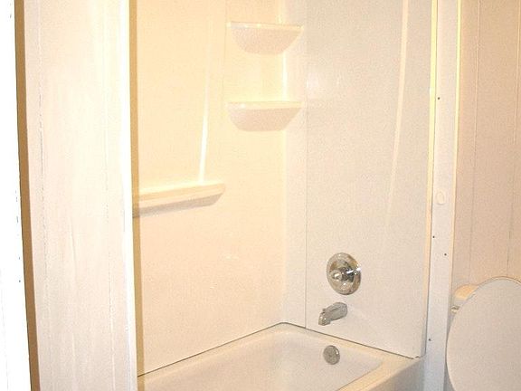 4th image of 151 Thorpe St