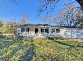 992 Old Cumming Rd, Buford, GA 30518