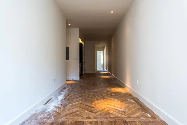 Rented by Nooklyn NYC LLC | media 65