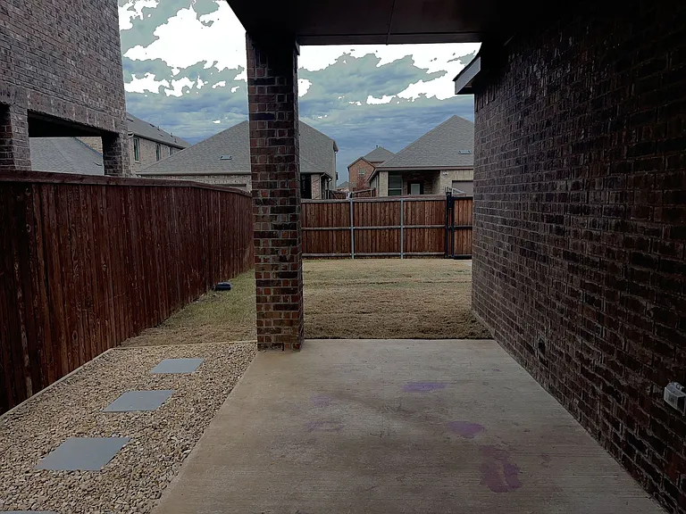 1601 Princeton Dr — Photo 11