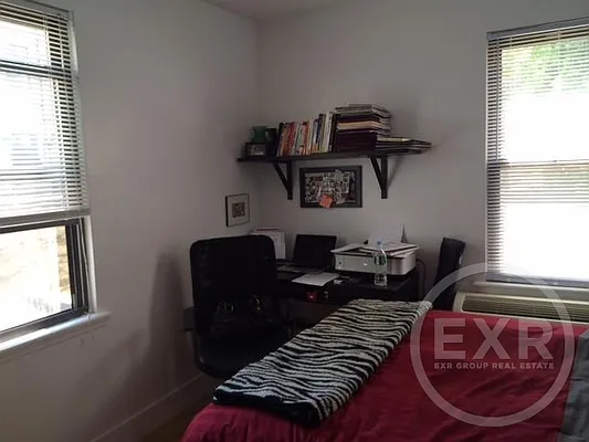 Rented by EXR | media 74