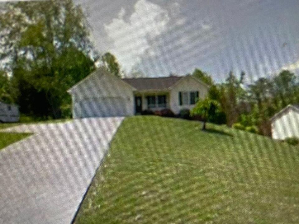 1st image of 118 Vanderbilt Dr