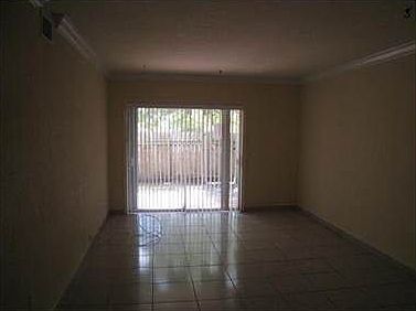4th image of 980 NE 170th St APT 118