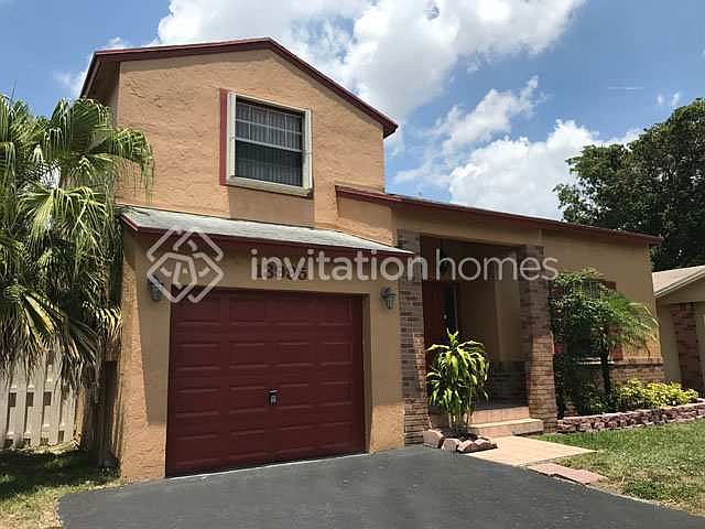 1st image of 13995 Langley Pl