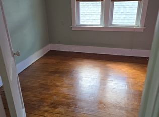 806 Smith Ave, Lansing, MI 48910