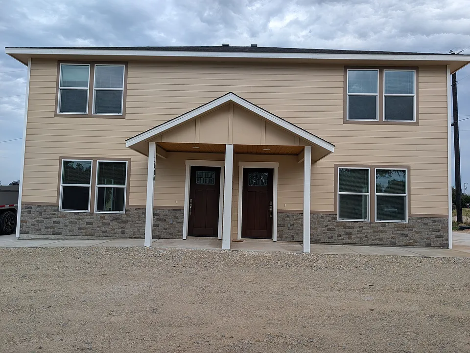1008 Makayla Dr