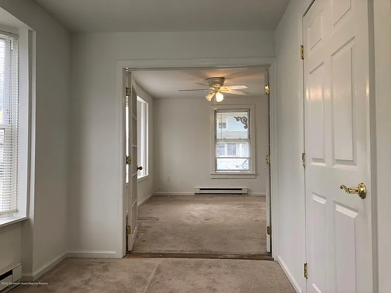 90 Asbury Ave — Photo 9