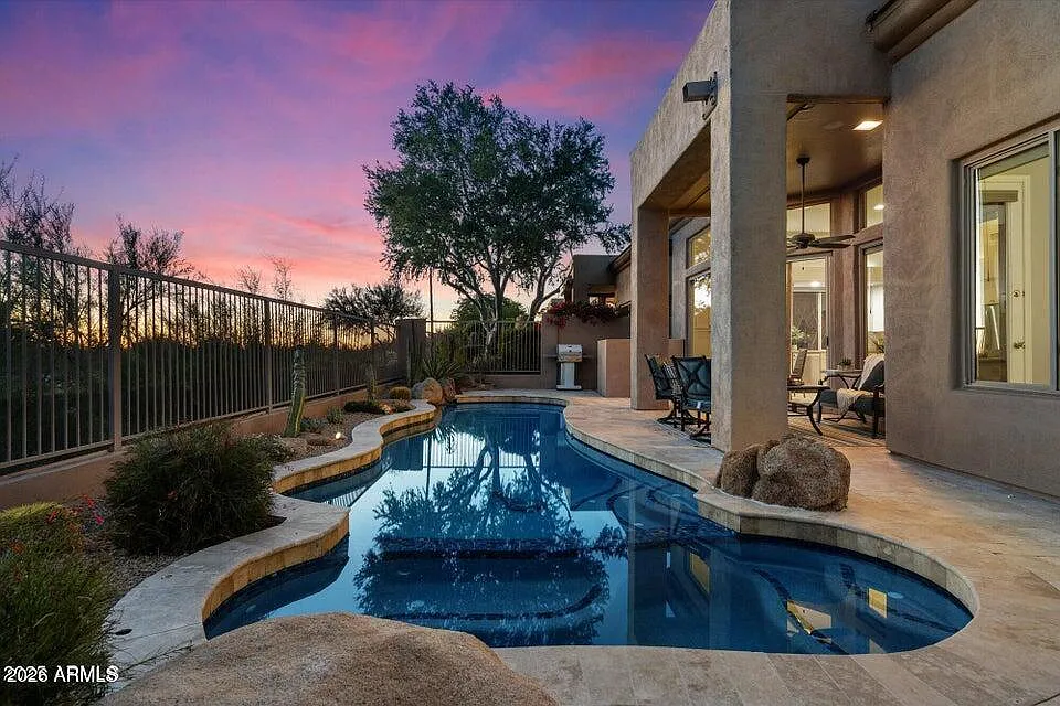 2 bed, 2.0 bath, 1974 sqft, $6,000 — Photo 4