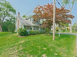 14 Castleton Ave, East Greenbush, NY 12061