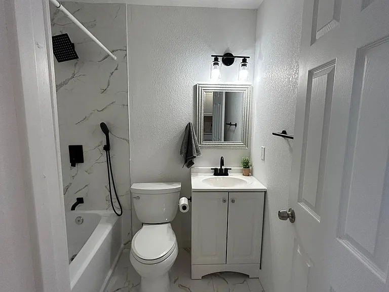 4207 Ashmont Ct #1 — Photo 10