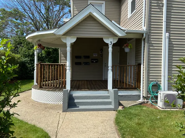 3 Van Zant St #1B, Norwalk, CT 06855