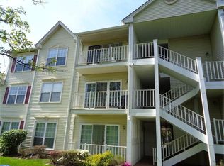 17 Lehavre Ct, Hamilton, NJ 08619