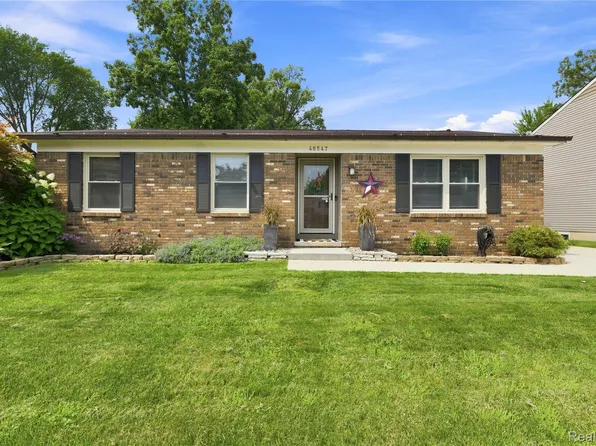 48547 Kelly Lea Ln, Chesterfield, MI 48051