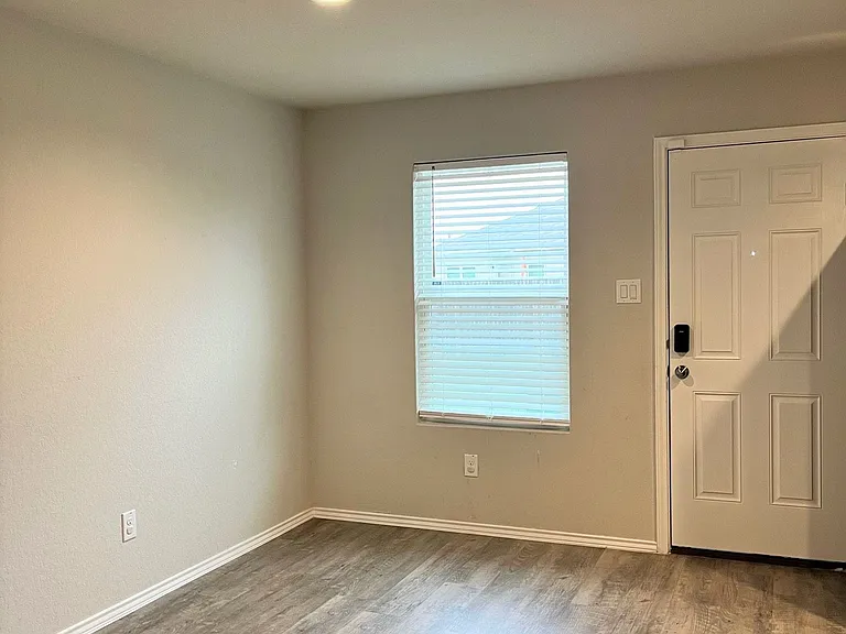 7515 Crestway Rdg — Photo 7