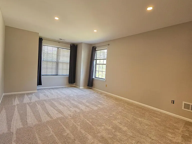 2809 Ridgefield Ct — Photo 17