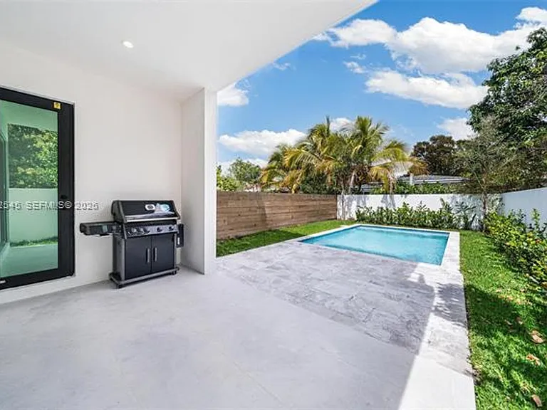 2937 SW 21st St #Townhouse 1 — Photo 16