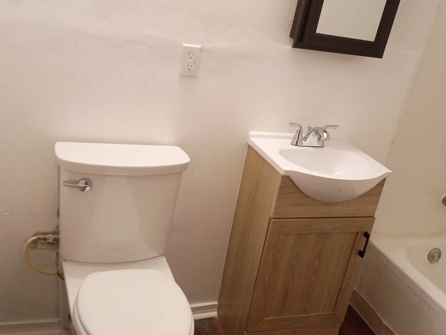 1 bed, 400 sqft, $1,050 — Photo 3