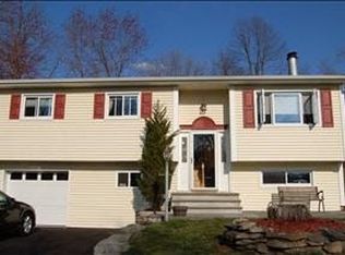 6 Franton Dr, Wappingers Falls, NY 12590