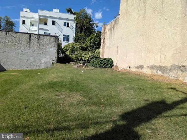 33 E Price St, Philadelphia, PA 19144