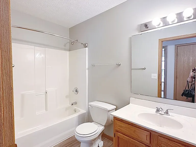 2332 Hopkins Dr — Photo 15
