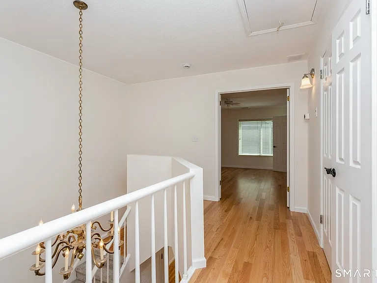 33 Strathmore Ln #33 — Photo 21