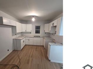 210 Walnut St, Darby, PA 19023