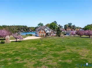 601 Cranes Creek Harbor Dr, Heathsville, VA 22473