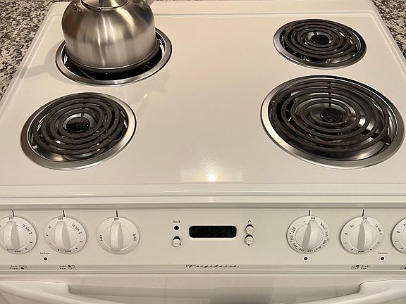 3rd image of 3861 Montgomery Blvd NE