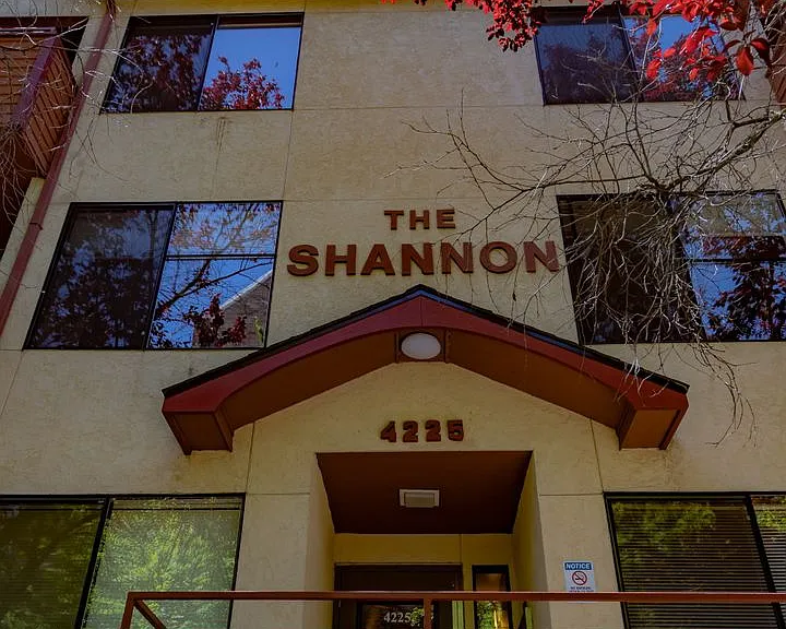 Shannon 2 Apartments — Photo 25