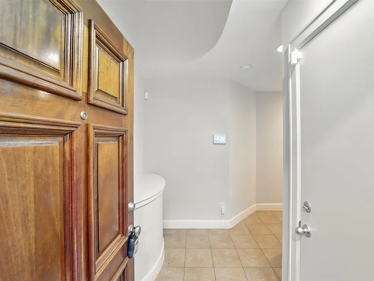 650 Westcross St #44 — Photo 5