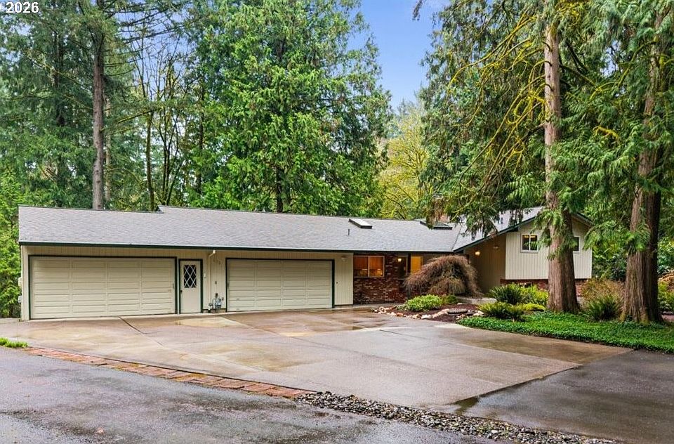 1st image of 482 SE 26th Ave