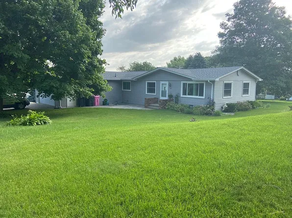 907 Main St, Wakefield, NE 68784