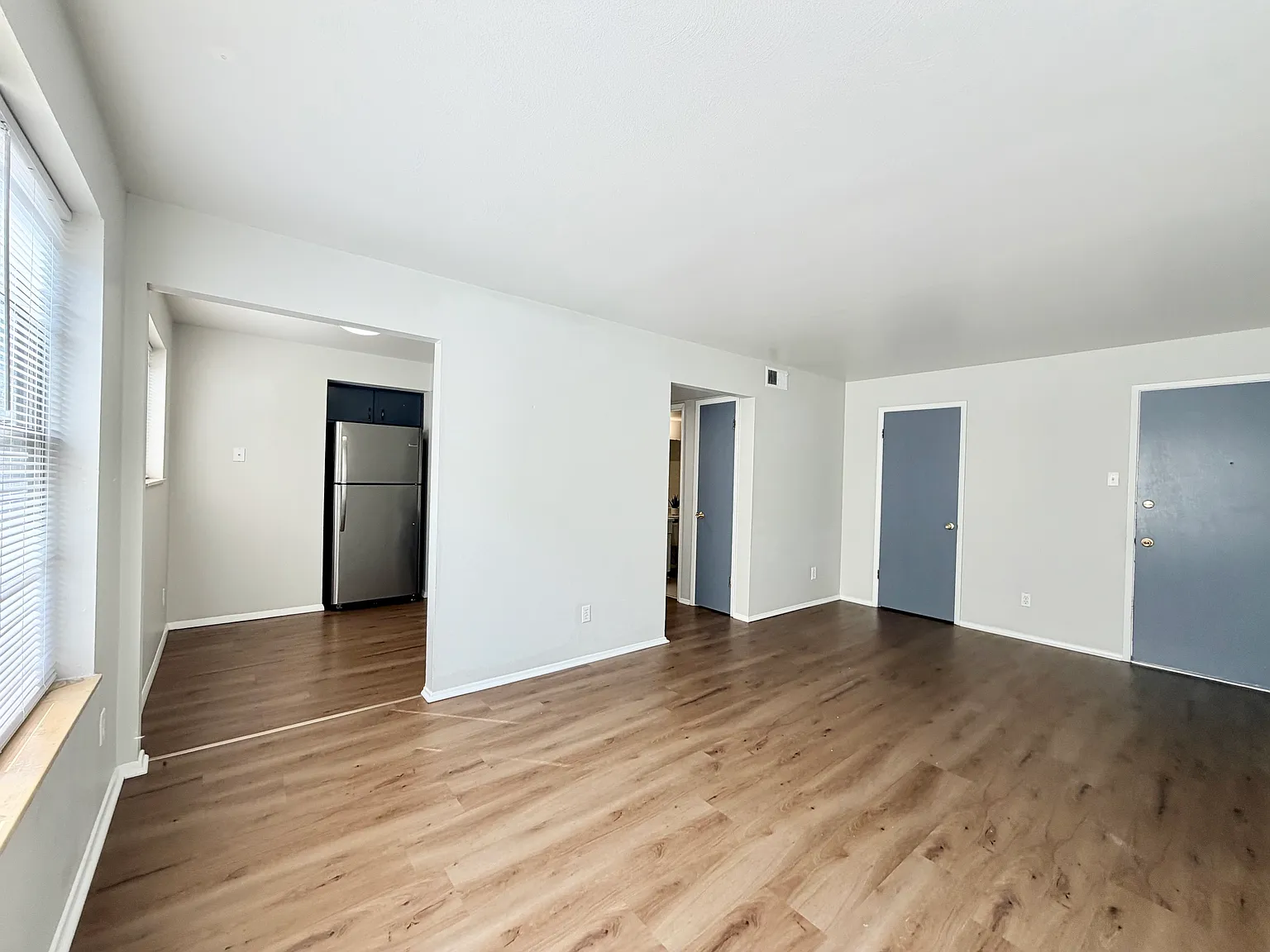 2 bed, 900 sqft, $1,025 — Photo 3