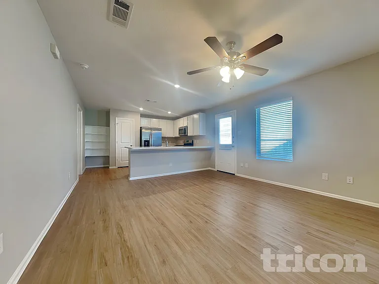18610 Rosehill Prairie Dr — Photo 3