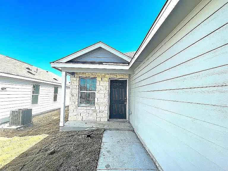 10547 Varmus Dr — Photo 2