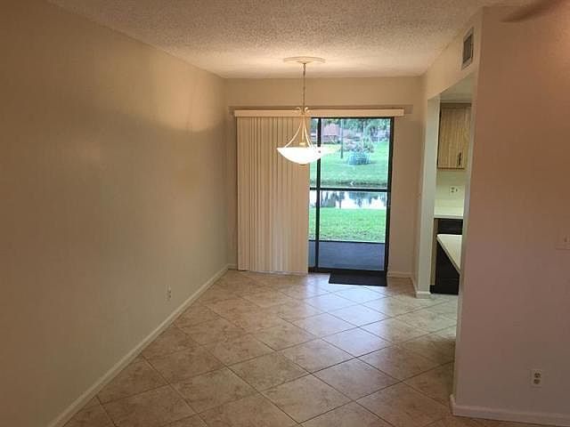 1st image of 4141 Oak Terrace Dr