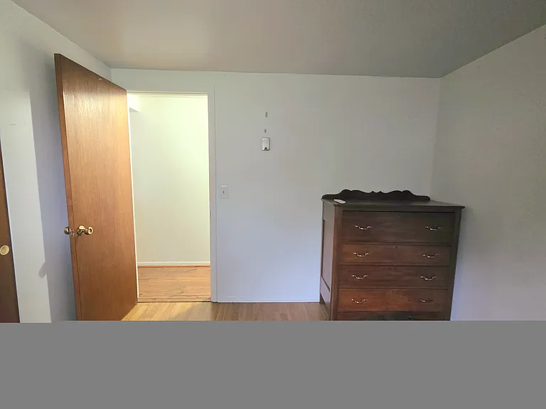 933 Cottonwood Dr — Photo 5