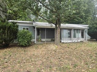 12 4th St #999, Newport, NH 03773