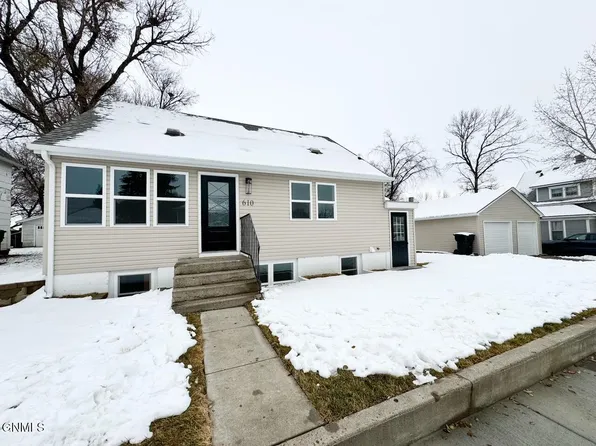 610 3rd Ave W, Williston, ND 58801