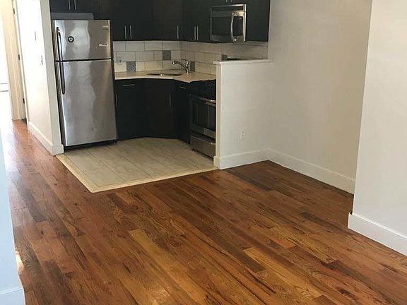 4th image of 298 Tompkins Ave APT 2