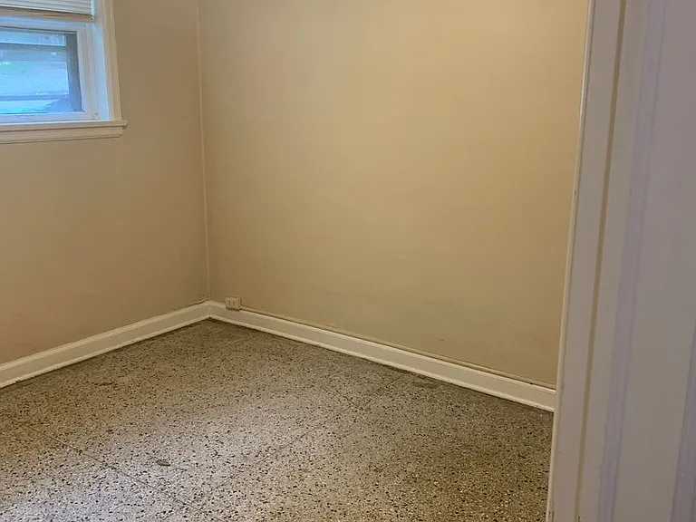 411 W Wilson St — Photo 16