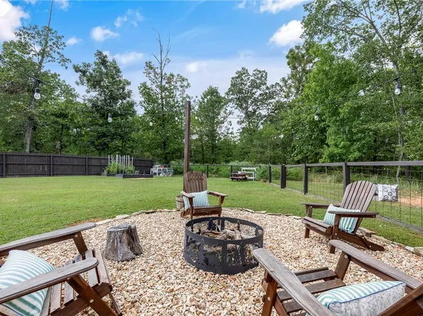 16 Kinloch Dr, Bella Vista, AR 72715