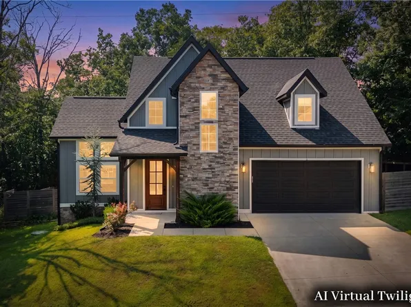 2 Rettendon Ln, Bella Vista, AR 72714