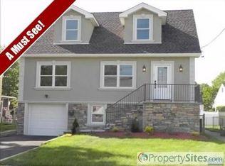 76 Prospect Ave, Little Ferry, NJ 07643
